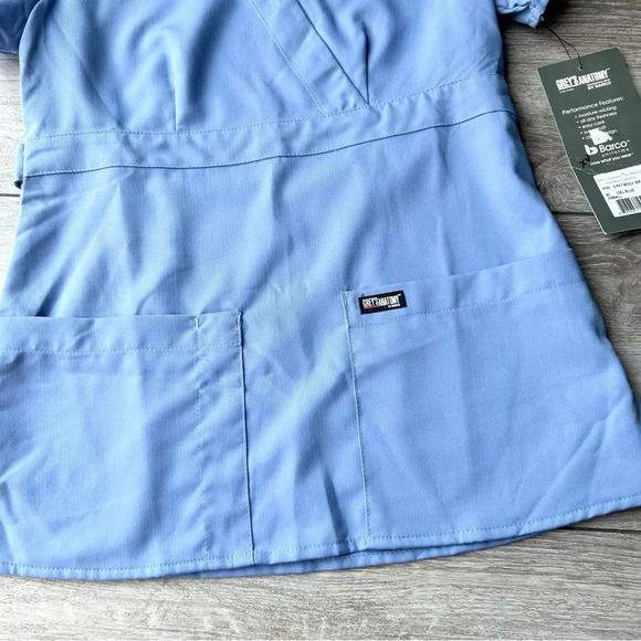 NWT Grey's Anatomy by Barco Riley 3-Pocket Modern Fit Mock Wrap Scrub  Top - Picture 6 of 8